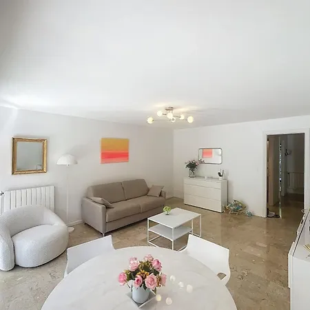 Apartment A Deux Pas Des Plages Piscine 346l Franchi