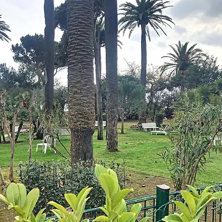 A Deux Pas Des Plages Piscine 346l Franchi * Cannes