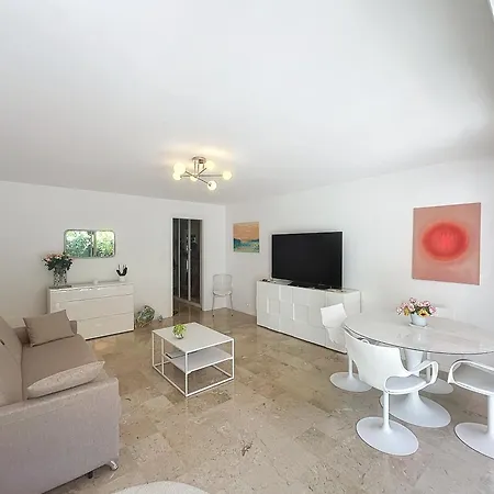 A Deux Pas Des Plages Piscine 346l Franchi Apartment